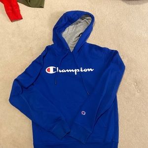 Champion hoodie size small